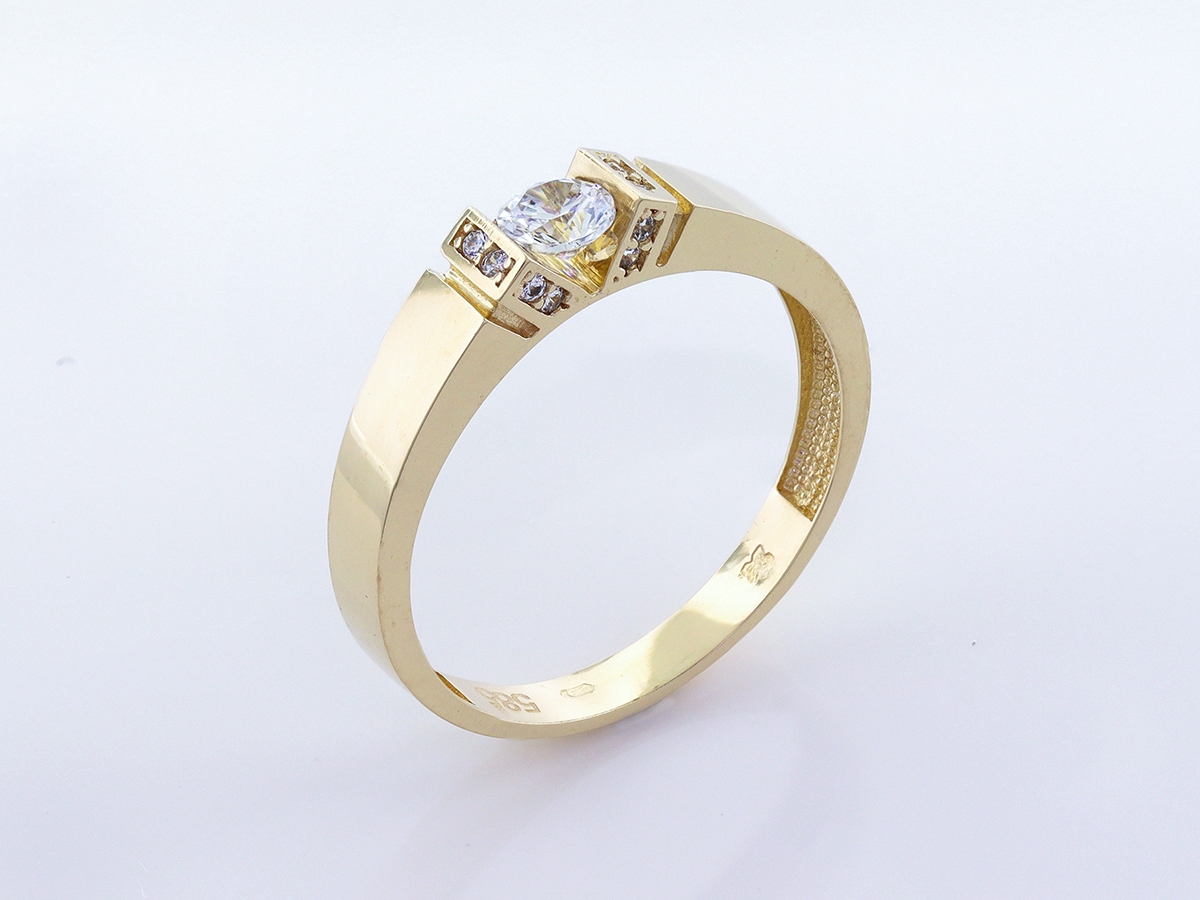 Zlatý prsteň PR21054