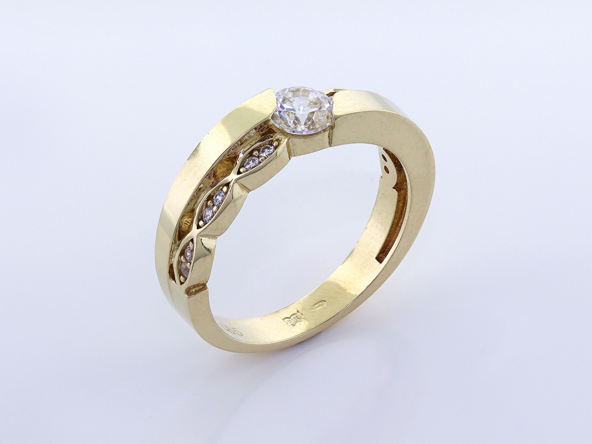Zlatý prsteň PR21065